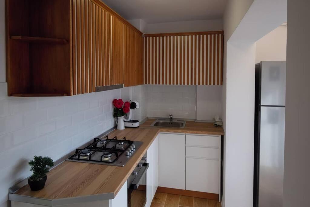 Studio With A View In City Center Targoviste Exterior photo